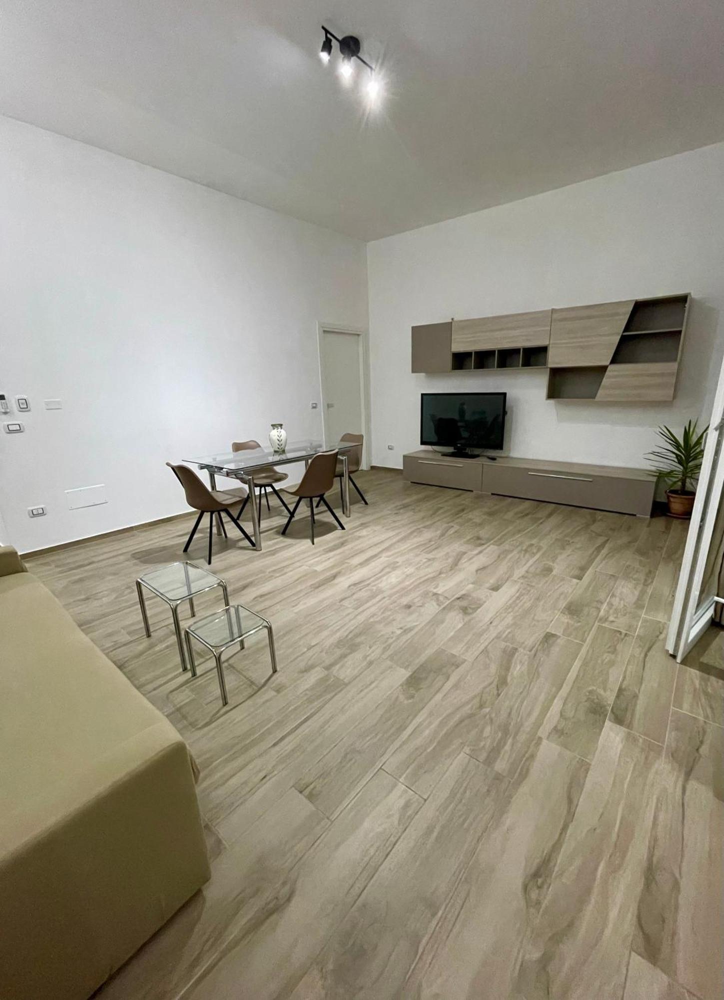 Cristina Home San Pietro Vernotico Esterno foto